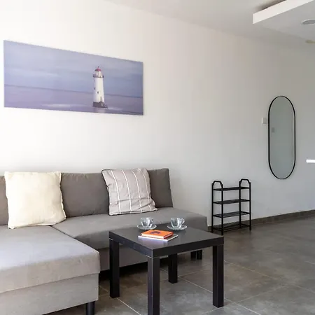 Charming 1br With Balcony Heart Of